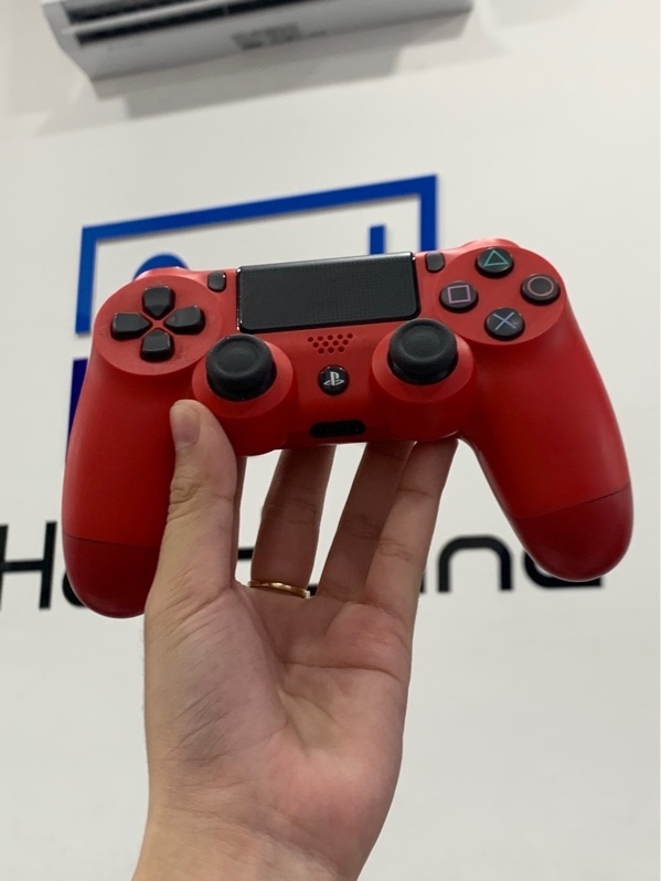 Tay cầm PS4 - Màu đỏ - Ngoại hình: 97% - Body