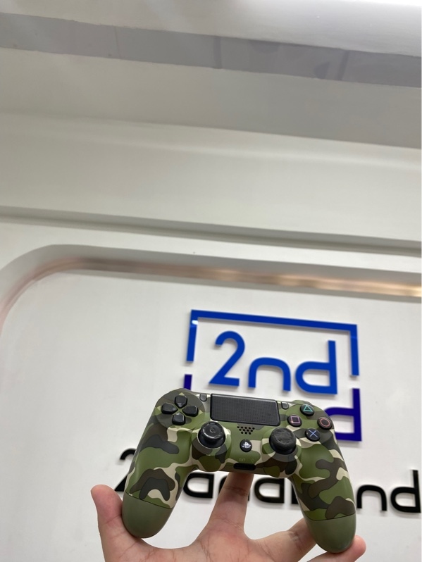 Tay cầm PS4 - Màu xanh camo - Ngoại hình 97% - Tróc đệm cao su analog trái - Body
