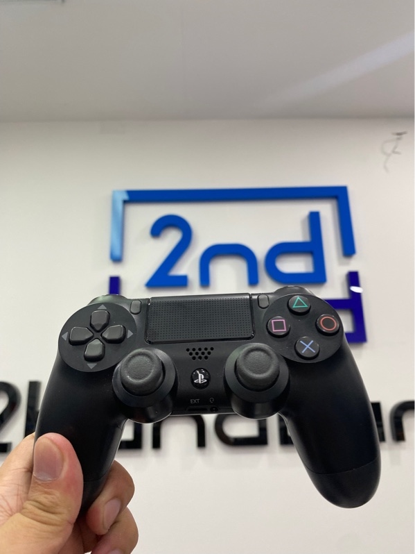 Tay cầm PS4 Slim - Màu đen - Ngoại hình: 97.5% - Body