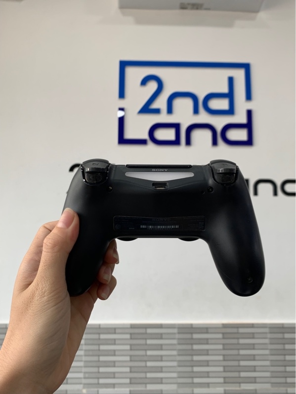 Tay cầm PS4 slim - Màu đen - Ngoại hình: 97% - Body