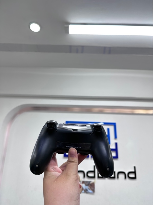 Tay cầm PS4 slim - Màu đen - Ngoại hình 97% - Body