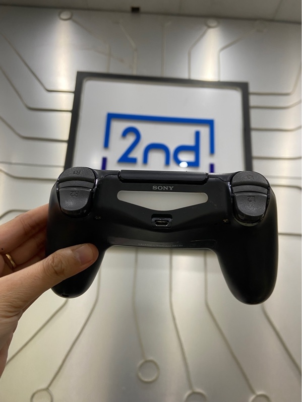 Tay Cầm PS4 Slim - Màu đen - Ngoại hình: 97% - Ố nhiều - Body