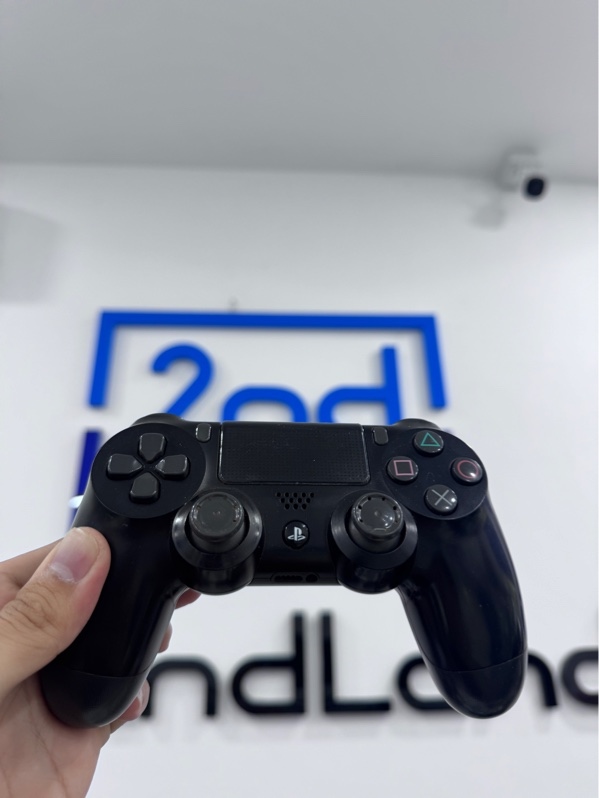 Tay cầm PS4 slim - Màu đen - Ngoại hình 97% - ố vàng, rỉ ốc, trầy - Kèm case hồng
