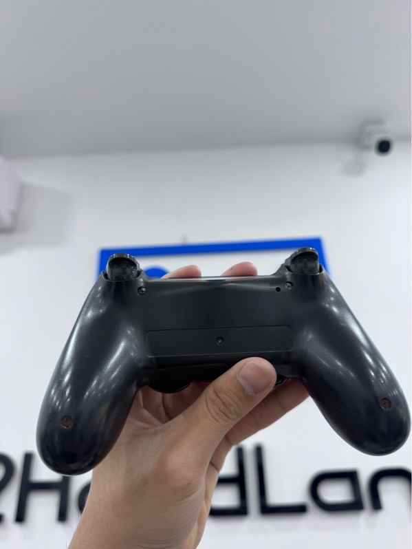 Tay cầm PS4 slim - Màu đen - Ngoại hình 97% - ố vàng, rỉ ốc, trầy - Kèm case hồng