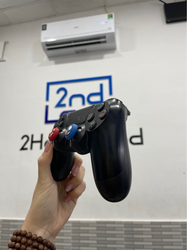 Tay cầm PS4 slim - Màu đen - Ngoại hình: 97% - Tróc cao su, trôi cần phải - Body