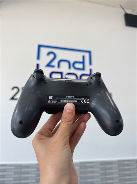 Tay cầm PS4 Slim - Màu đen - Ngoại hình 98% - Body 2