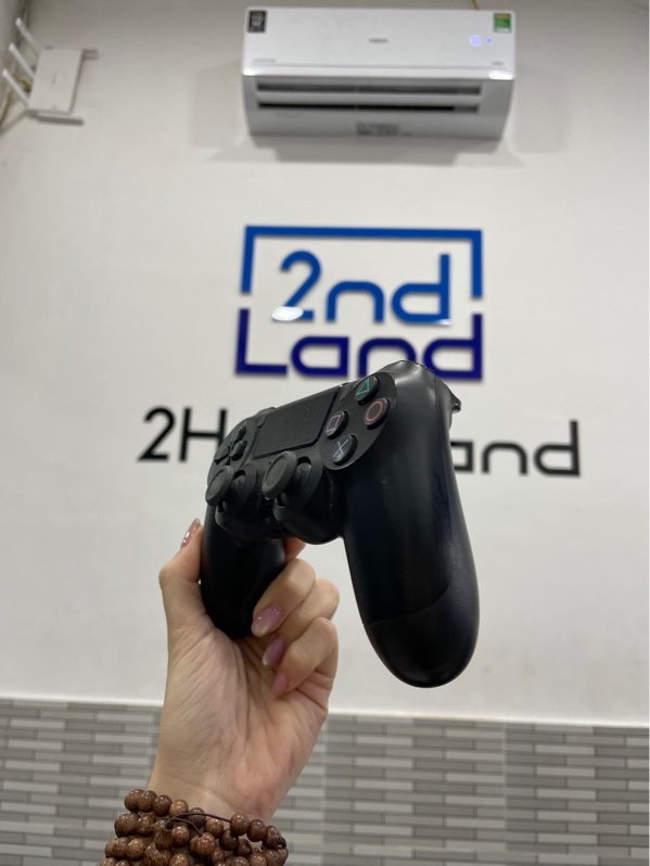 Tay cầm PS4 slim - Màu đen - Ngoại hình: 98% - Box