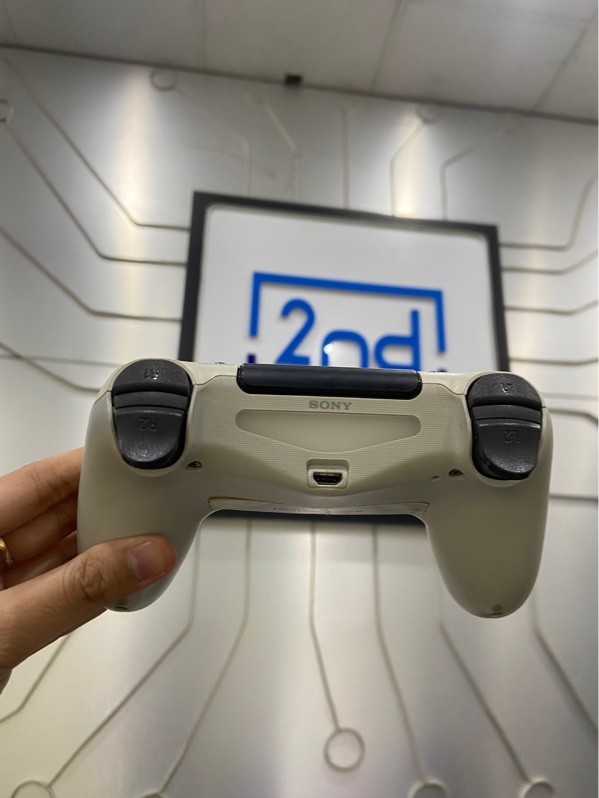 Tay cầm PS4 Slim - Màu trắng - Ngoại hình: 96% - Ố nhiều - Body