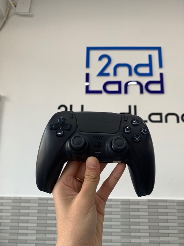 Tay cầm PS5 - Màu đen - Ngoại hình: 98% - Núm cao su nhão tróc - Body