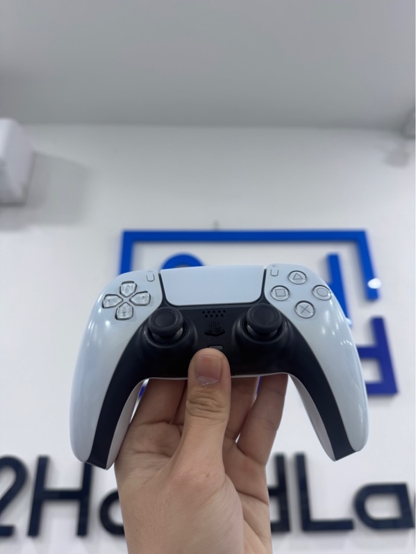 Tay cầm PS5 - Màu trắng - Ngoại hình 97% - ố, mòn nhựa - Body