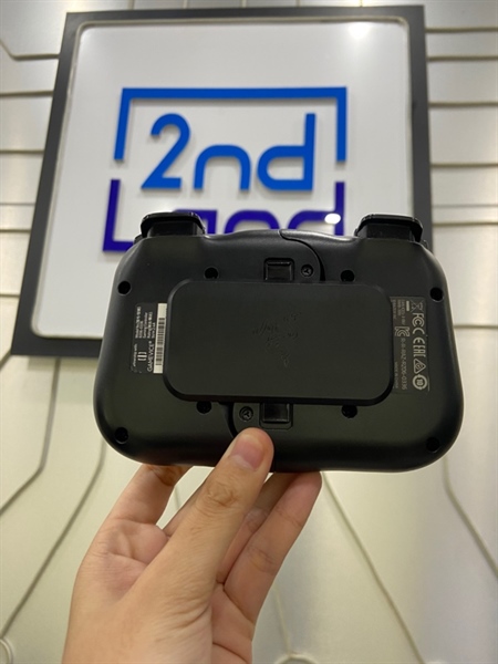 Tay cầm Razer Kishi Universal Gaming Controller - Bản Lighning - Màu đen - Ngoại hình: 98% - FullBox 3