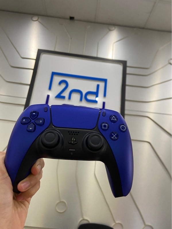 Tay cầm Sony PS5 - Màu xanh - Ngoại hình: 98% - Kèm dế sạc + dây kết nối