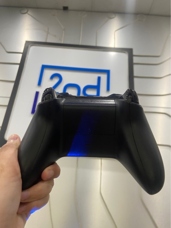 Tay cầm Xbox One - 1 mode dây kết nối - Màu đen - Ngoại hình: 97% - Body