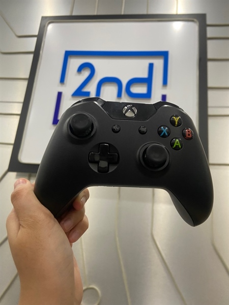 Tay cầm Xbox One 2019 - 1 Mode dây - Màu đen - Ngoại hình: 97% - Kèm USB Wireless xbox