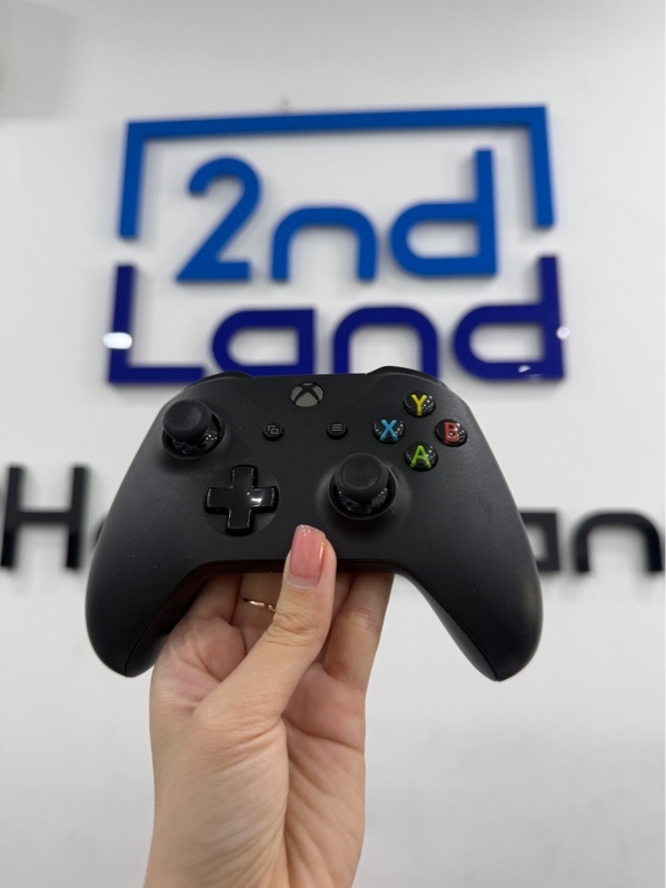 Tay cầm Xbox One S - Màu đen - Ngoại hình 97% - trầy xước - Kèm receiver