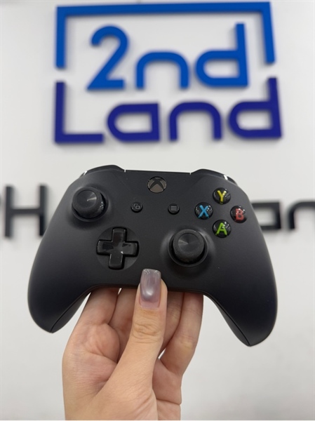 Tay cầm XBox One S - Model 1708 - Màu đen - Ngoại hình 98% - Body