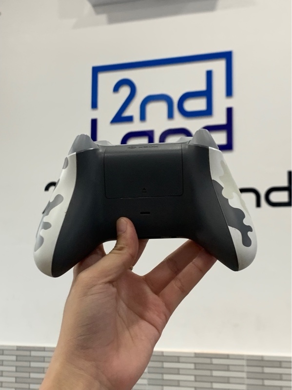 Tay cầm Xbox series X Arctic Camo - Màu xám - Ngoại hính: 97% - Cấn, ố vàng - Box