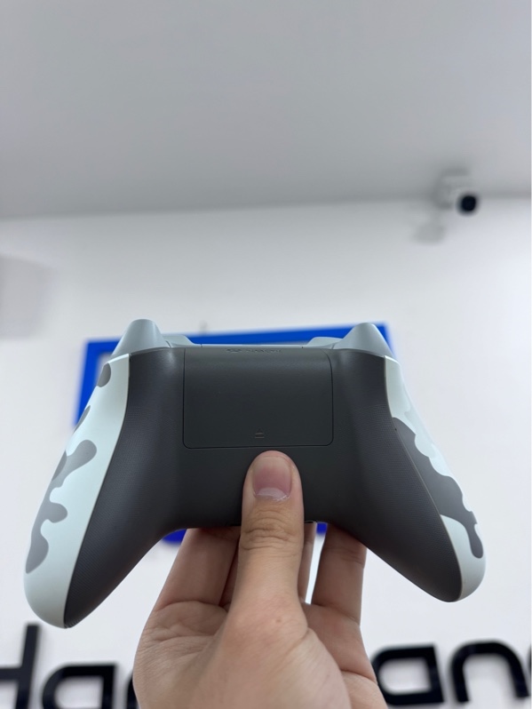 Tay cầm Xbox Series X Arctic Camo - Màu xám - Ngoại hình 97% - Ố vàng nhẹ - Kèm box, kèm dây