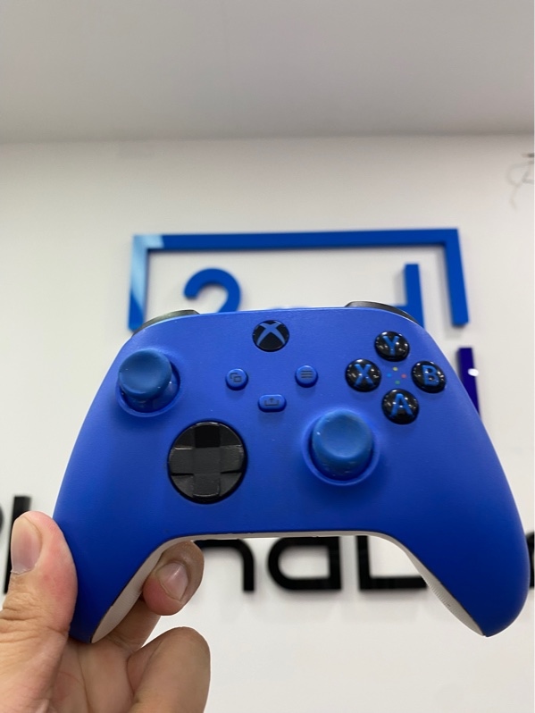 Tay cầm XBOX Series X - Màu xanh - Ngoại hình: 97% - Trầy - Body