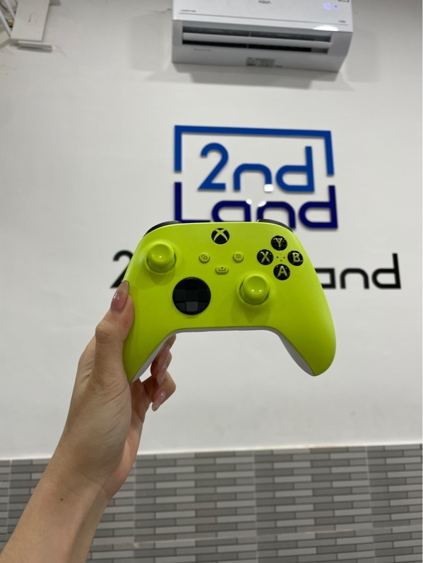 Tay cầm Xbox Series X/S Electric Volt - Màu xanh lá - Ngoại hình: 98% - Box