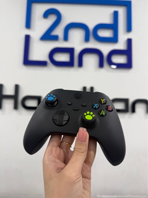 Tay cầm Xbox Wireless Controller series X - Màu đen - Ngoại hình 97% - trầy, mất 2 núm zin - Kèm dây usb-C
