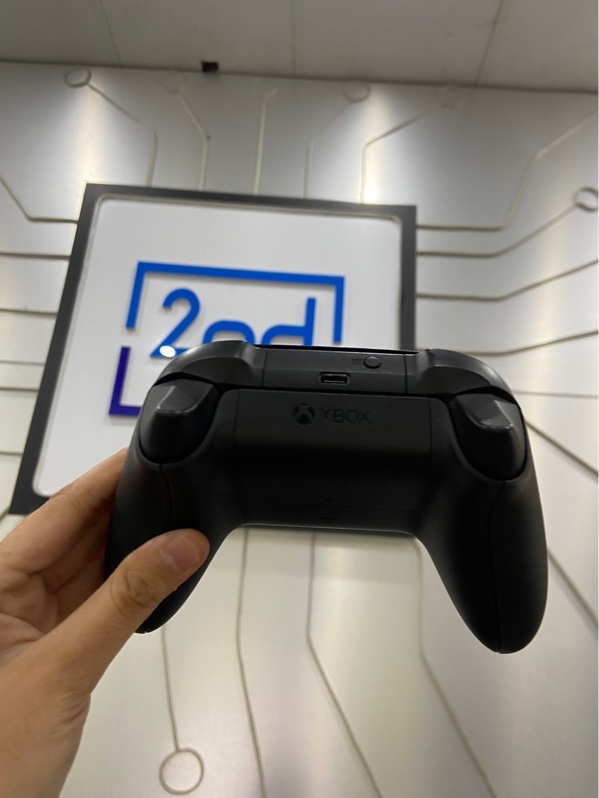 Tay cầm Xbox Wireless Controller Series X - Màu đen - Ngoại hình: 97% - Xước body - Body