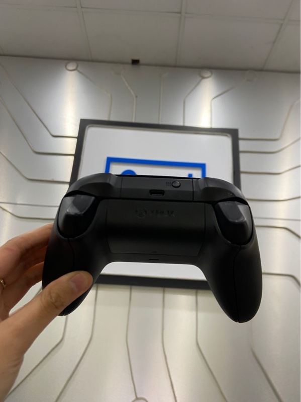 Tay cầm Xbox Wireless Controller X - Màu đen - Ngoại hình: 97.5% - Body