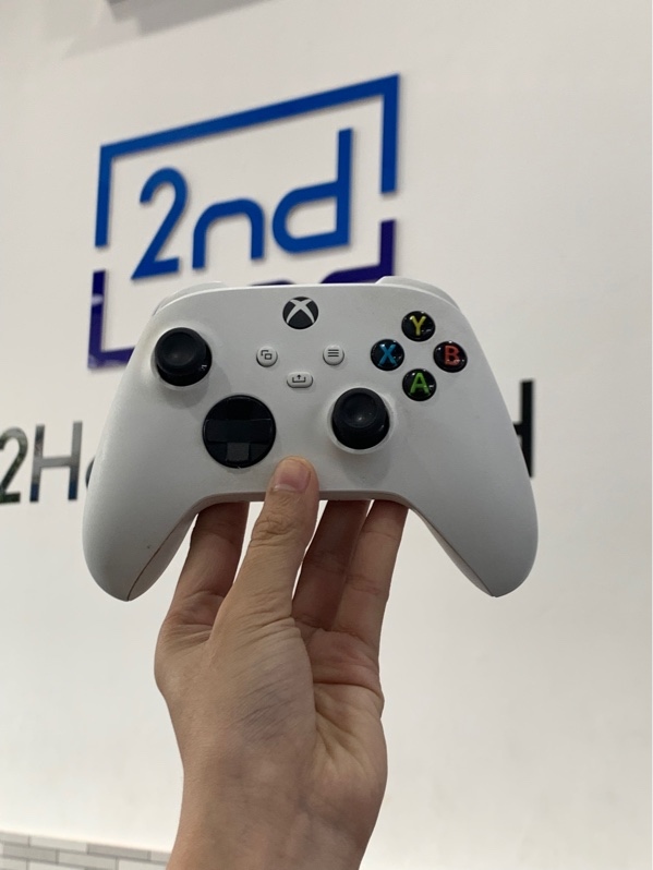 Tay cầm Xbox wireless series X - Màu trắng - Ngoại hình: 97% - Cấn trầy, ố vàng - Body