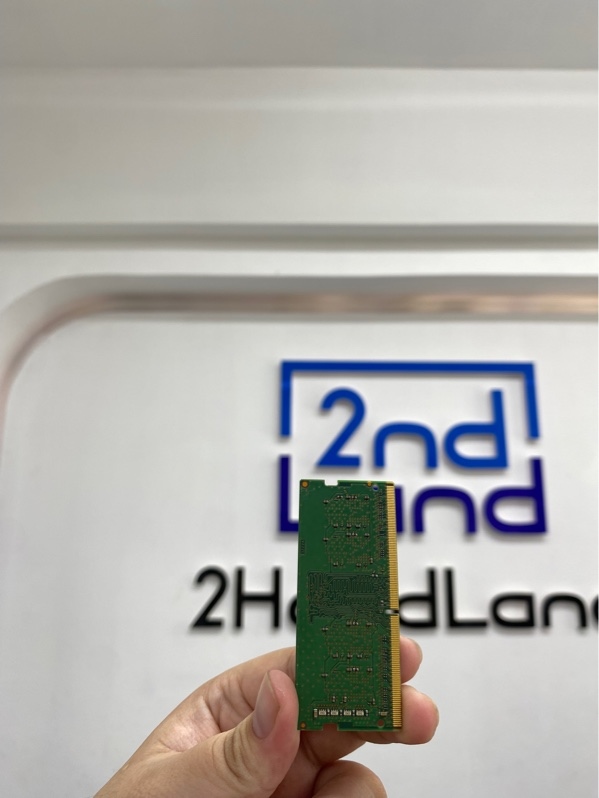 Thanh RAM laptop Micron - 8GB-DDR4 - bus-3200MHz - model-MTA4ATF1G64HZ-3G2E2 - Màu xanh - Ngoại hình 98% - Body