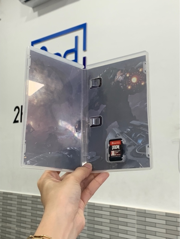 Thẻ game Nintendo switch - Doom - Box