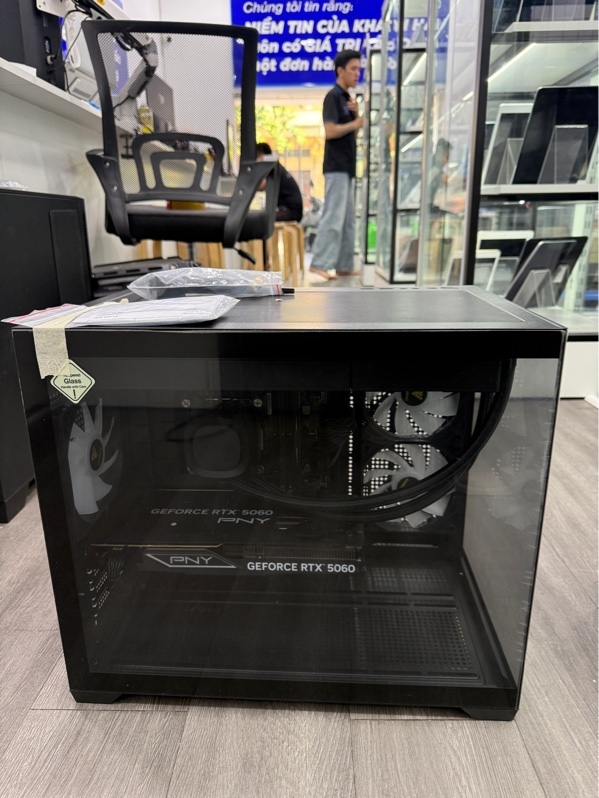Thùng PC - case gamdias Aura - Main asus tuf B760M plus - nguồn VSP VGP650BRU PRO 650w - tảng nước gamdias aura GL360 V2 - RAM OCPC XTREME II DDR4 - 16Gb - chip I5-13400F - SSD patriot p400L 500gb - Card PNY GeForce RTX 5060 8gb - Ngoại hình 98%-Kèm nguồn
