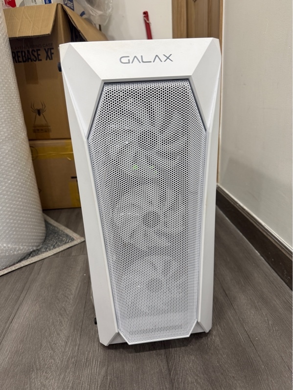 Thùng PC GALAX Revolution-05 - 12th Gen i5 12400F - Main Asustek Prime B760M-F D4 - 2 thanh ram Kingston 16Gb - tản khí - 1 HDD 1TB, 1 SSD 512Gb - Màu trắng - Ngoại hình 98% - Kèm dây nguồn - còn BH 11/04/2027 nguồn, main, ram và 2 ổ cứng