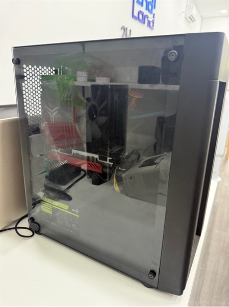 Thùng PC Gigabyte H410MH - i3 10100F - Ram 16GB/ CardGTX1650 - 128GB SSD - 512GB HDD - Màu đen - Ngoại hình 97% - Nổ sơn , gỉ sét nhiều đầu kết nối với CPU - Kèm nguồn 1