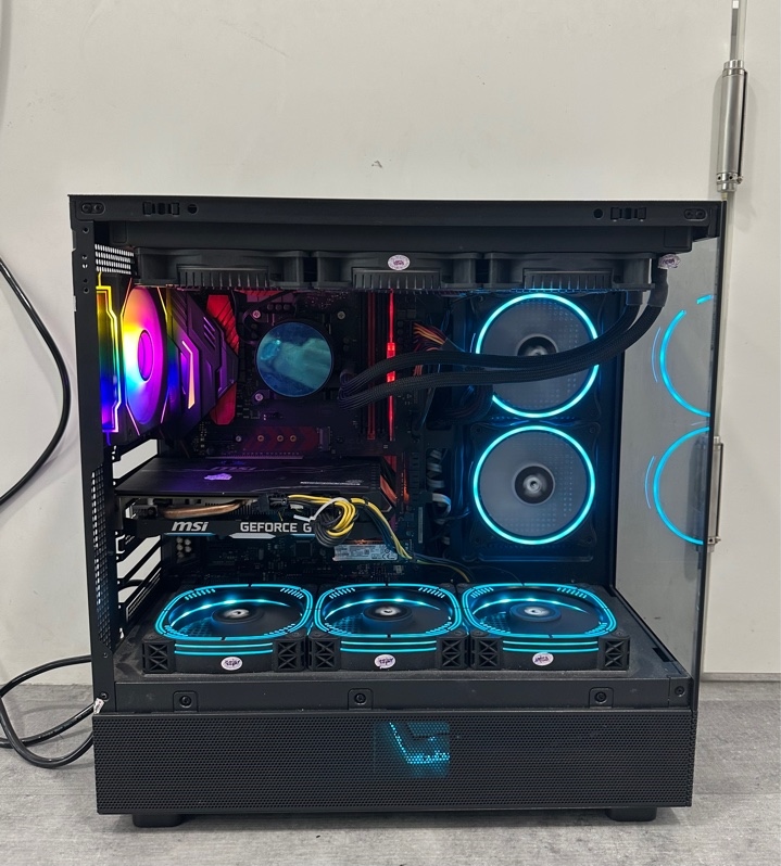 Thùng PC Main ASRock B250 Gaming K4 - i7 7700 -1 thanh Ram Adata XPG 8Gb DDR4 2400MHz - Card MSI Geforce GTX 1660 Super OC 6Gb-SSD Samsung 256 Gb(97%)-HDD Toshiba 500Gb (tốt)-Nguồn CoolerMaster 700W - Case SEGOTEP Endura Pro - NH:97% - Kèm remote + nguồn