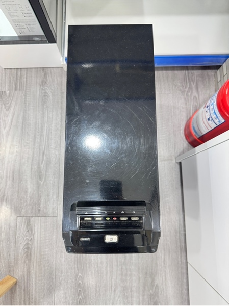 Thùng PC Main GA-EG41MFT-US2H - Ram 4GB ( hư 2 khe cắm ram) - Card đồ họa intel G41 Express chip set - Intel core 2 D40 E8400 - Nguồn Golden Field GTX 580 - Màu đen - Ngoại hình 97% - Hư ổ đĩa DVD - Body, kèm nguồn 1