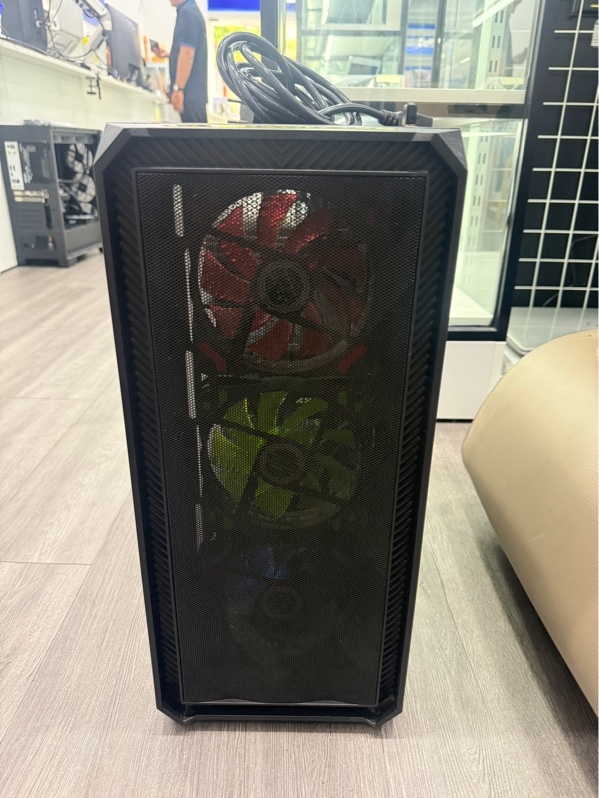 Thùng PC - main Gigabyte GA-H81M-DS2 - i7-4770 3.40GHZ - 16gb DDR3 (2 thanh) - SSD 256gb - wifi TP-link Wireless Nano USB Adapter - card NVIDIA GeForce GTX 1050 Ti - nguồn x-power 3 500W - tản khí cooler master - case VSPTECH - Ngoại hình 97% - Kèm nguồn