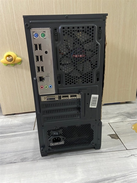 Thùng PC : Main Intel X99E - CPU Xeon E5-2630 v4 - Ram 32/256GB SSD - GPU NVIDIA QUADRO K4200 - Nguồn 350W - Cây wifi - Màu đen - Ngoại hình: 98% - Kèm nguồn , HDMI, DP 2