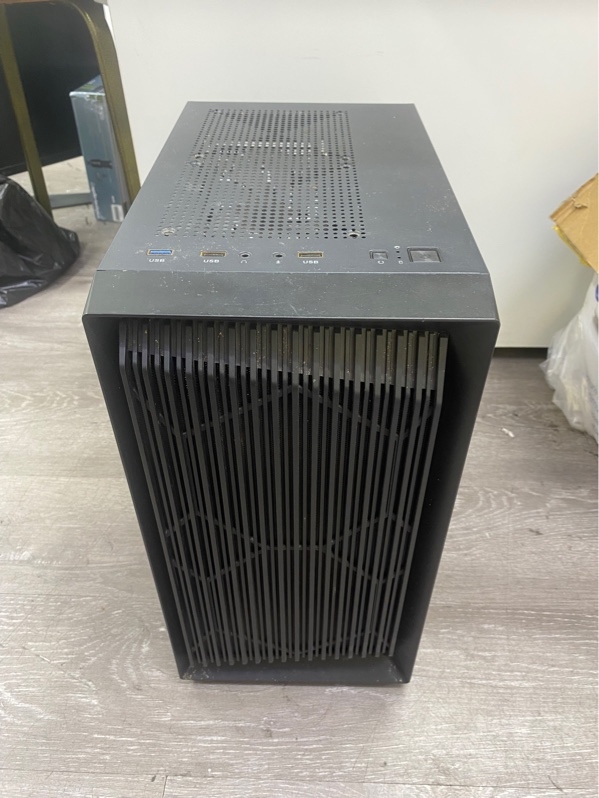 Thùng PC - Màu đen - Ngoại hình 98% - 3 fan - Nguồn Thermaltake litepower rgb 650w - i3 10105f - Asus prime h510m-k - Ram ddr4 Kingston 8gb 2666 - Ram ddr4 Kingston 8gb 3200 - Zotac geforce Rtx 2060 - SSD 256gb - HDD 1tb - Body