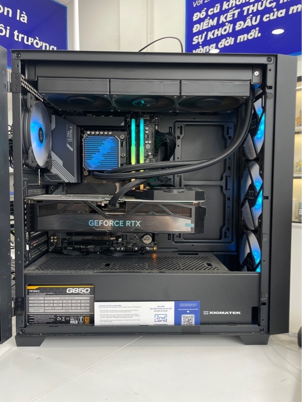 Thùng PC Xigmatek - Intel i7-14700K - Ram kingmax DDR 5 32GB ( 6000bus) - Mainboard gigabyte Z790 UD AX - Ổ cứng Kioxia Exceria Basic 1TB SSD - Nguồn Antec G850 850W - Card RTX 4070 TI Super 16GB - Màu đen - Ngoại hình: 98% - Kèm nguồn - Bảo hành 3 năm