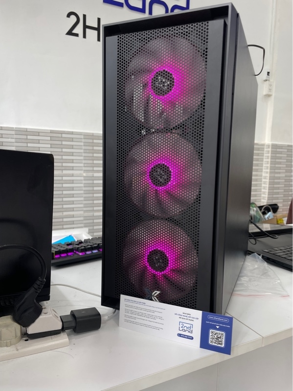 Thùng PC Xigmatek - Intel i7-14700K - Ram kingmax DDR 5 32GB ( 6000bus) - Mainboard gigabyte Z790 UD AX - Ổ cứng Kioxia Exceria Basic 1TB SSD - Nguồn Antec G850 850W - Card RTX 4070 TI Super 16GB - Màu đen - Ngoại hình: 98% - Kèm nguồn - Bảo hành 3 năm