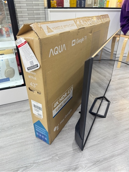Tivi Aqua AQT43S80EUXQ Led 4K - 43 inch - Màu đen - Ngoại hình 98% - Fullbox 2