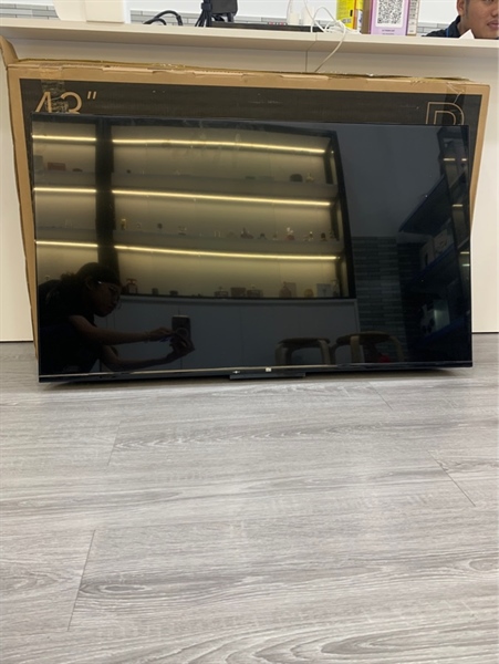 Tivi Xiaomi 4K UHD - 43 inch - L43M6-6 ARG - Màu đen - Ngoại hình: 97% - Màn xước mèo - Fullbox