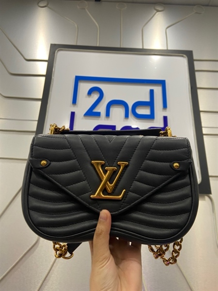 Túi đeo chéo nữ Louis Vuitton LV M51683 New Wave Chain PM Shoulder - Màu đen - Ngoại hình: 98% - Body