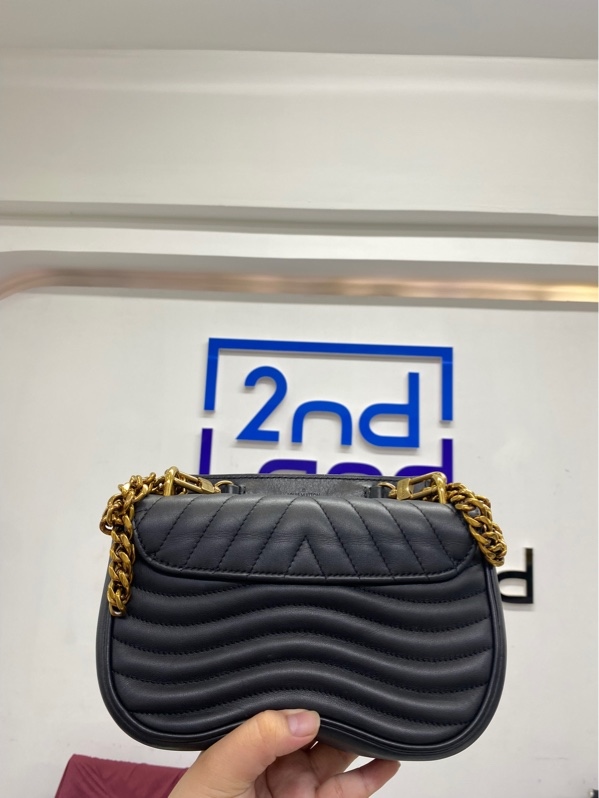 Túi đeo chéo nữ Louis Vuitton LV M51683 New Wave Chain PM Shoulder - Màu đen - Ngoại hình 98% - Body