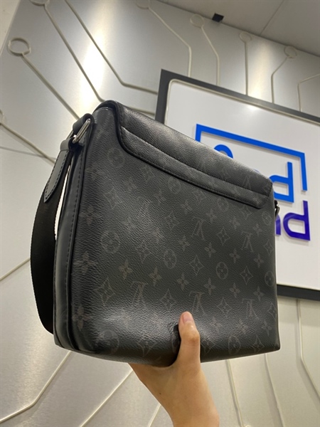 Túi Louis Vuitton M46255 District PM Messerger Bag - Màu đen - Ngoại hình: 97% - Body 3