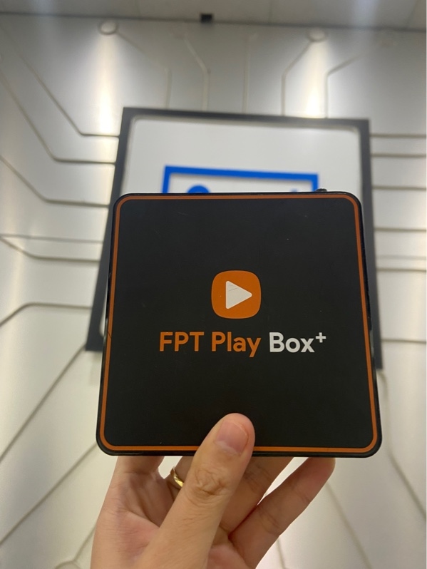 TV Box FPT S550 - Màu đen - Ngoại hình: 98% - Kèm sạc + remote