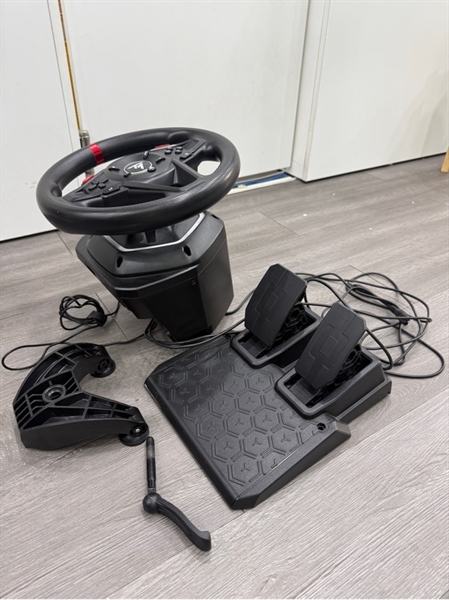 Vô lăng Thrustmaster T128 - Màu đen - Ngoại hình 98% - Kèm Box , 1 pedal , 1 đế kẹp 2