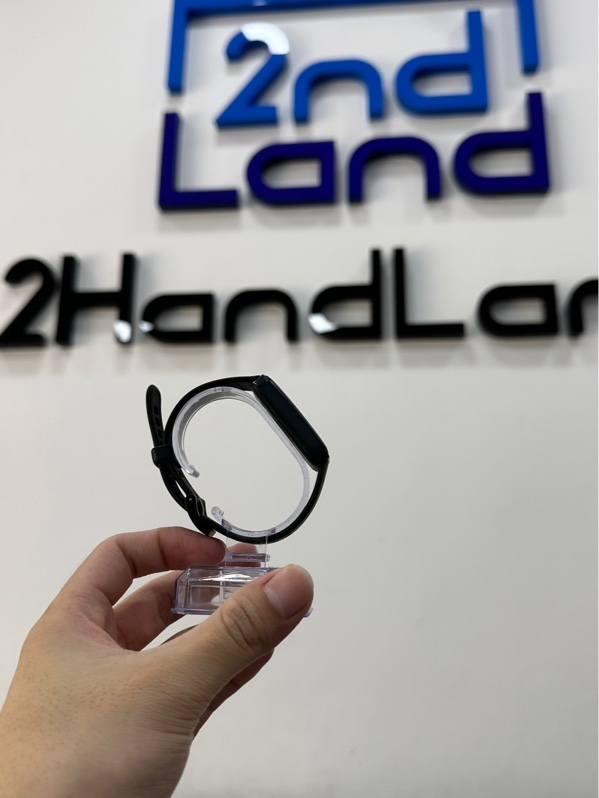 Vòng đeo tay thông minh Huawei Band 8 - Màu đen - Ngoại hình 96% - Kính trầy viền cấn - Kèm sạc