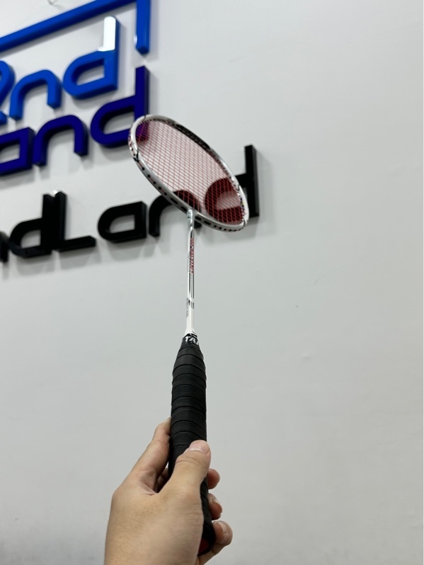 Vợt Cầu Lông Apacs One Malaysia - Màu trắng - Ngoại hình 97% - Body
