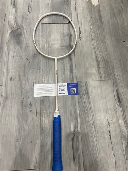 Vợt cầu lông Kumpoo Power Control K520 - Màu trắng - Ngoại hình: 97% - Trầy khung - Body 2